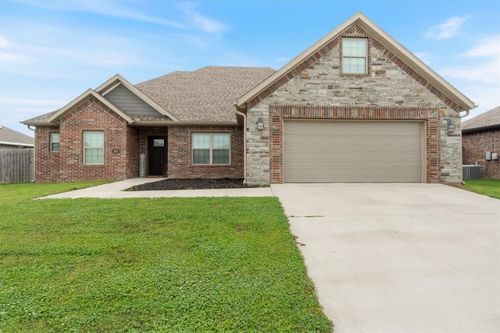 201 Pin Oak St, Gentry, AR, 72734-4009 | Card Image