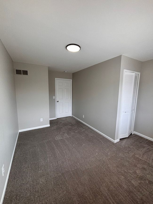 28177 Raleigh Crescent Dr, Condo with 2 bedrooms, 2 bathrooms and null parking in Chesterfield MI | Image 11
