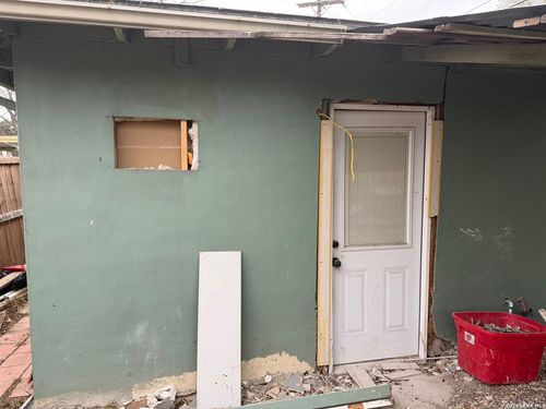 unit-2-243 Beverly Garage Apt, San Antonio, TX, 78228 | Card Image