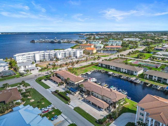 APT-4A - 208 Lewis Cir, Condo with 2 bedrooms, 2 bathrooms and null parking in PUNTA GORDA FL | Image 25