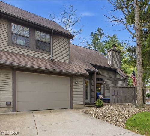 3-1323 Red Tail Hawk Ct, Boardman, OH, 44512-8026 | Card Image