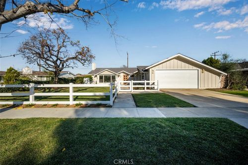 12672 Foster Rd, Rossmoor, CA, 90720-4932 | Card Image