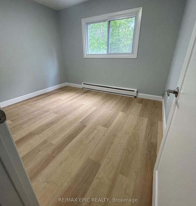 4 - 569 Dufferin Ave, Home with 3 bedrooms, 1 bathrooms and 1 parking in London ON | Image 5
