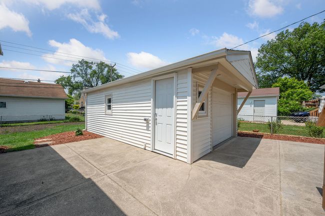 7810 N Neva Ave, House other with 4 bedrooms, 3 bathrooms and 1 parking in Niles IL | Image 47