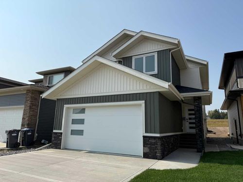 117 Crestview Blvd, Sylvan Lake, AB, T4S0V8 | Card Image