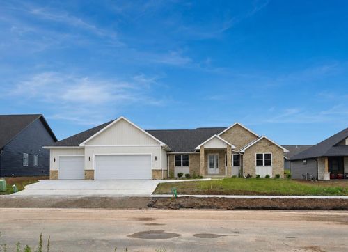 266 E Sweetwater Way, APPLETON, WI, 54913 | Card Image