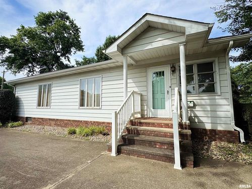 208 Baggott St, Zeigler, IL, 62999-1205 | Card Image