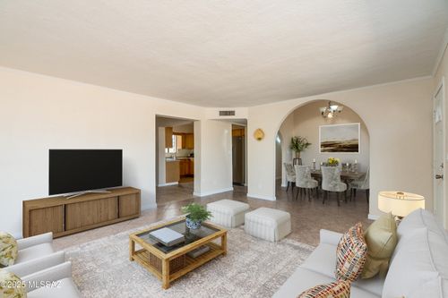 5932 E 27th St, Tucson, AZ, 85711-6025 | Card Image