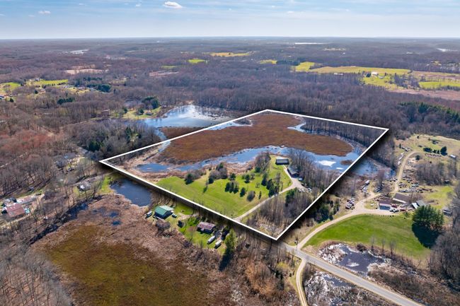 7350 Cedar Creek Rd, House other with 2 bedrooms, 2 bathrooms and null parking in Delton MI | Image 37