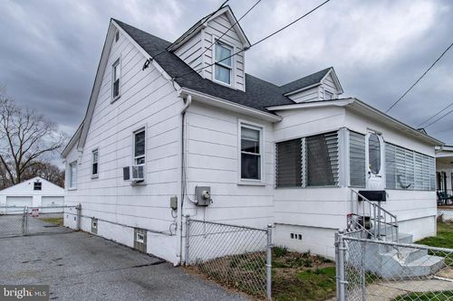 338 Maple Ave, ESSEX, MD, 21221-3753 | Card Image