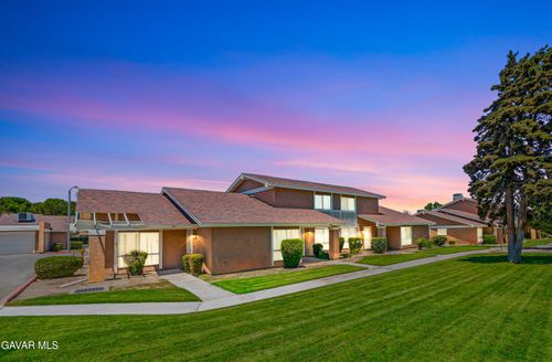 2929 W Avenue J4, Lancaster, CA, 93536-6017 | Card Image