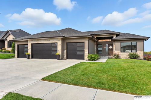 19014 Acorn Dr, Gretna, NE, 68028-5094 | Card Image