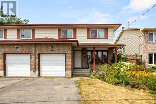 1499 Goth Ave, Gloucester, ON, K1T1E3 | Card Image