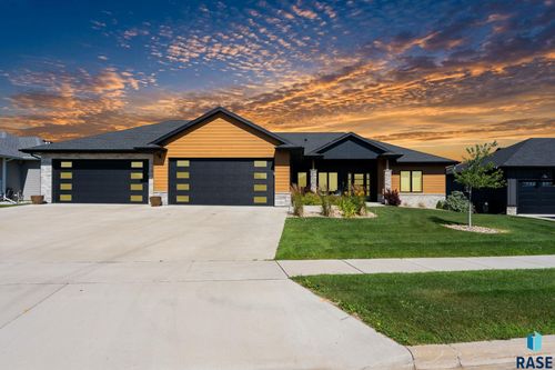 2440 N Alberta Trl Trail, Tea, SD, 57064-2668 | Card Image