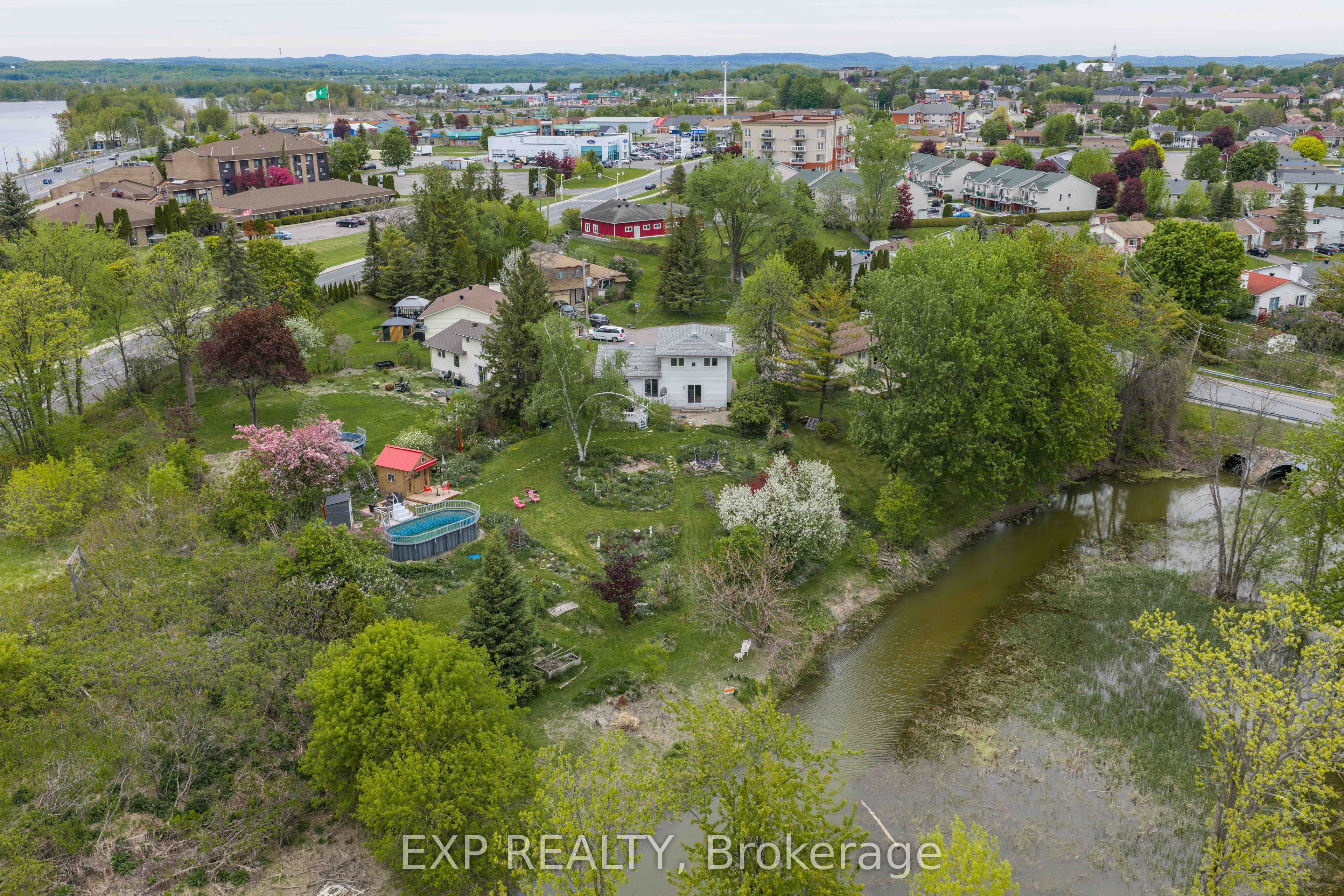 Residential in Clarence-Rockland 5