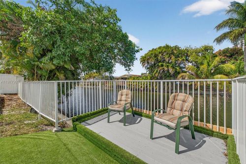 6621 Ficus Dr, Miramar, FL, 33023-4923 | Card Image