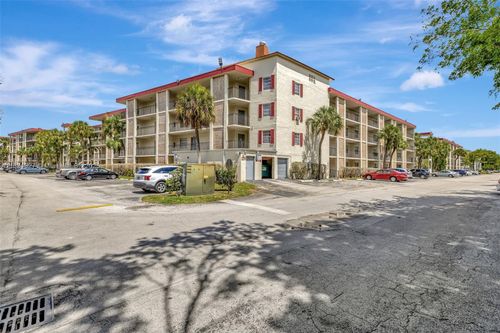 apt-415-3070 Nw 48th Ter, Lauderdale Lakes, FL, 33313-7255 | Card Image