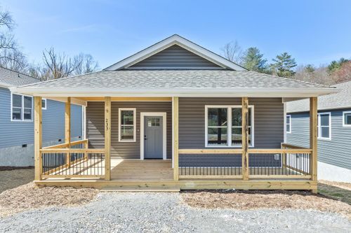 233 Edgewood Rd S, Asheville, NC, 28803-1862 | Card Image