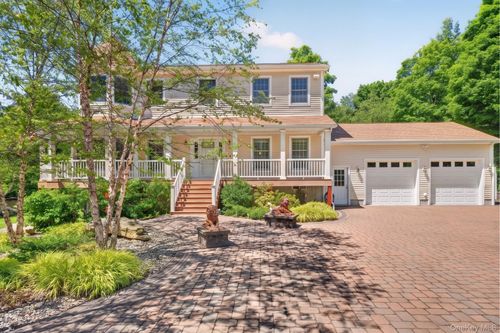 433 Barrett Hill Rd, Mahopac, NY, 10541-2409 | Card Image