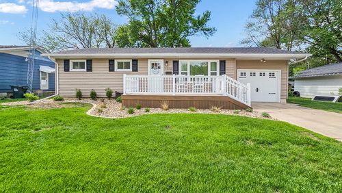 1012 1st St Se, Belmond, IA, 50421-1710 | Card Image
