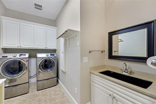 Oversized Utility Room with Sink | Image 27