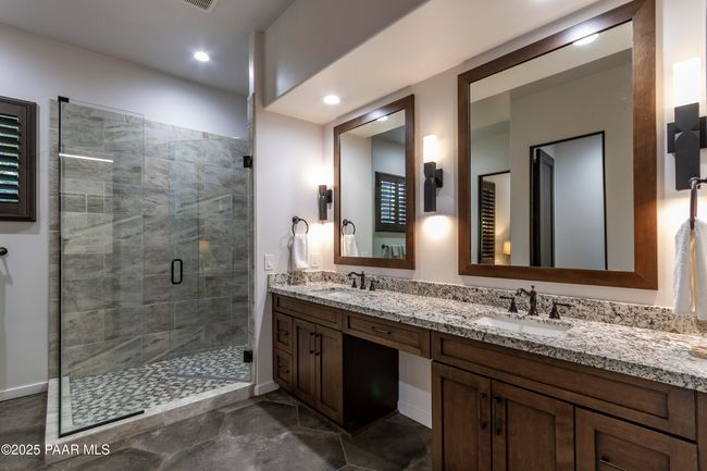 Forever View Bed and Bath Master-7 | Image 17