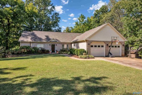 178 Reynolds Dr, Rogersville, AL, 35652-6841 | Card Image