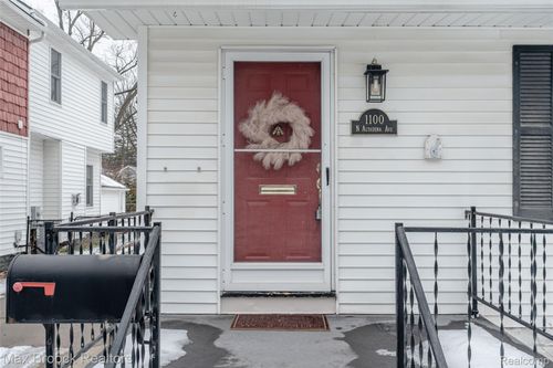 1100 N Altadena Ave, Royal Oak, MI, 48067-3664 | Card Image