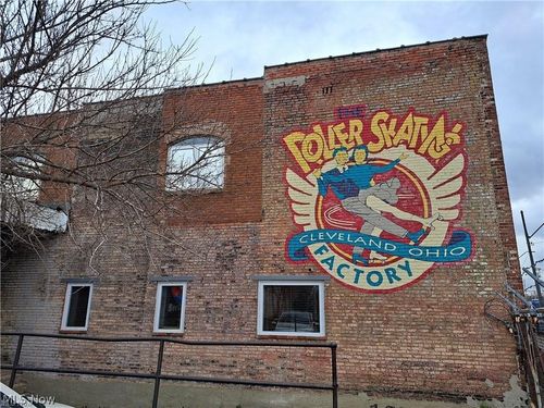 2-4533 Payne Ave, Cleveland, OH, 44103-2332 | Card Image