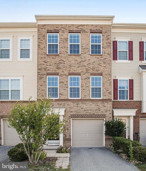 6082 Forum Sq, FREDERICK, MD, 21703-2889 | Card Image