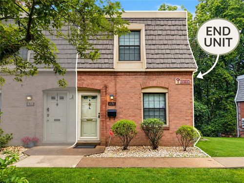 636 Carriage Cir, Pittsburgh, PA, 15205-1625 | Card Image