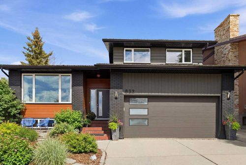 832 Edgemont Rd Nw, Calgary, AB, T3A2J2 | Card Image