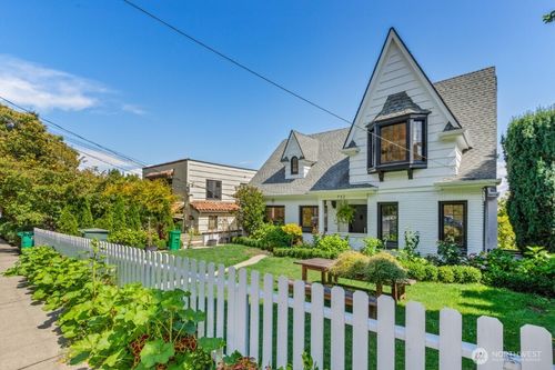 732 36th Avenue, Seattle, WA, 98122 | Card Image