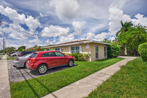 1769-1769 Nw 55th Ave, Lauderhill, FL, 33313-7802 | Card Image