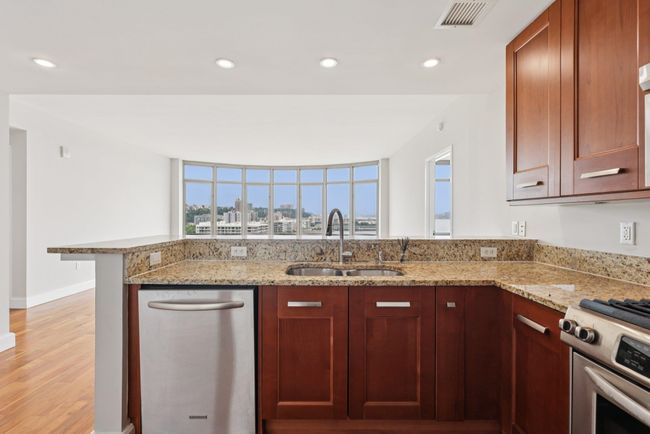 APT-1215 - 8100 River Rd, Condo with 2 bedrooms, 2 bathrooms and null parking in North Bergen NJ | Image 10