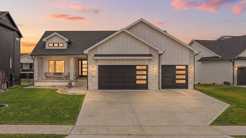 5021 148th Cir, Urbandale, IA, 50323-1231 | Card Image