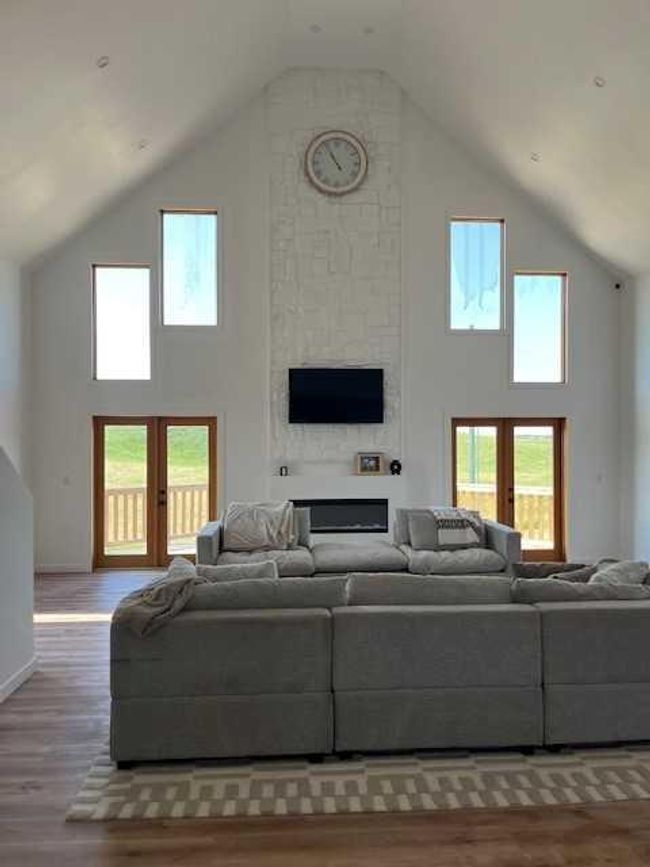 1 Main St, House other with 2 bedrooms, 4 bathrooms and null parking in Rosebud AB | Image 12