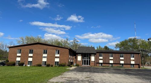 c113-25140 Lahser Rd, Southfield, MI, 48033-2753 | Card Image