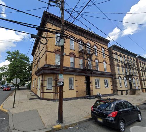 5-21-23 E 17th St, Bayonne, NJ, 07002-4793 | Card Image