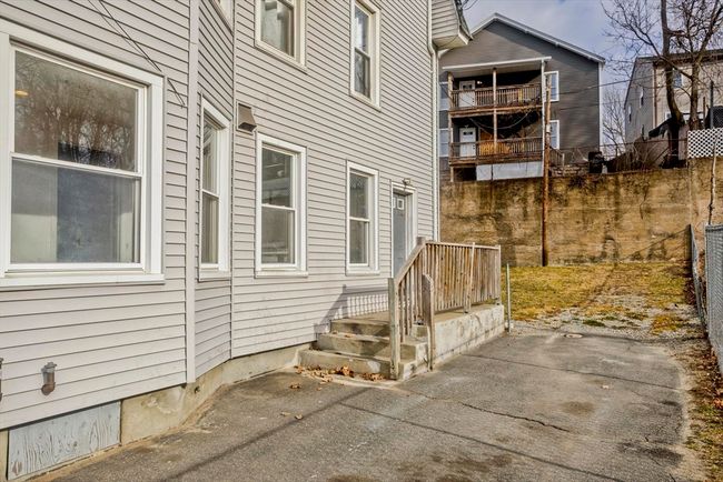 369 - 367 E Columbus Ave, Home with 9 bedrooms, 3 bathrooms and 3 parking in Springfield MA | Image 6