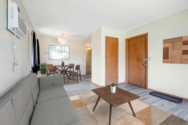 8710Photography-Web-Friendly-5830-2nd-St-NE-Fridley-MN-55432-5.jpg | Image 9