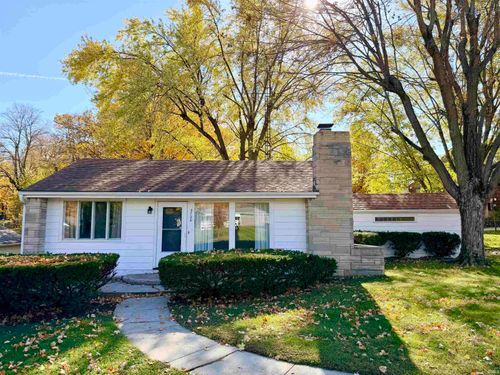 2720 E Fairoaks Dr, New Castle, IN, 47362-1640 | Card Image