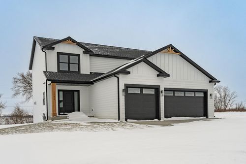 1732 4th St Ne, Byron, MN, 55920 | Card Image