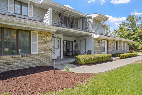 1419 Sun Valley Dr, Mount Pleasant, WI, 53406-5769 | Card Image