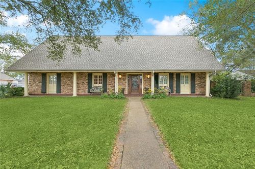 1000 Rural St, River Ridge, LA, 70123-2931 | Card Image