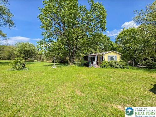 279 E Lizard Creek Rd, Lehighton, PA, 18235-3702 | Card Image