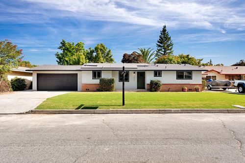 1415 Winter St, Kingsburg, CA, 93631-1326 | Card Image