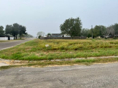 1101 W Viggo St, Hebbronville, TX, 78361 | Card Image