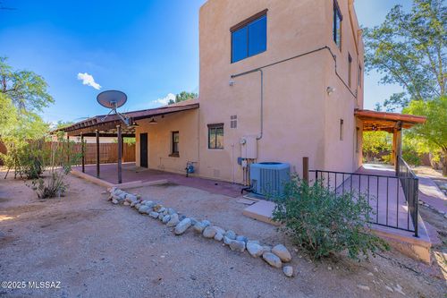 6945 N Oracle Rd, Tucson, AZ, 85704-4224 | Card Image