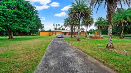 16255 Sw 216th St, Miami, FL, 33170-1905 | Card Image